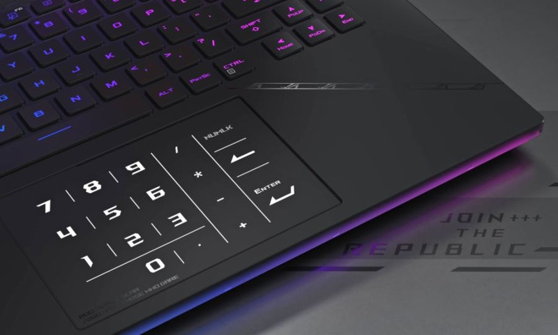 Asus ROG Strix Scar 18 RGB Keyboard