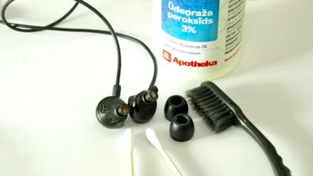 How to Clean Earbuds and Headphones Without Any Damage How to Clean Earbuds & Headphones