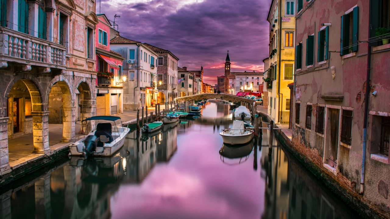 Image of town in HDR quality